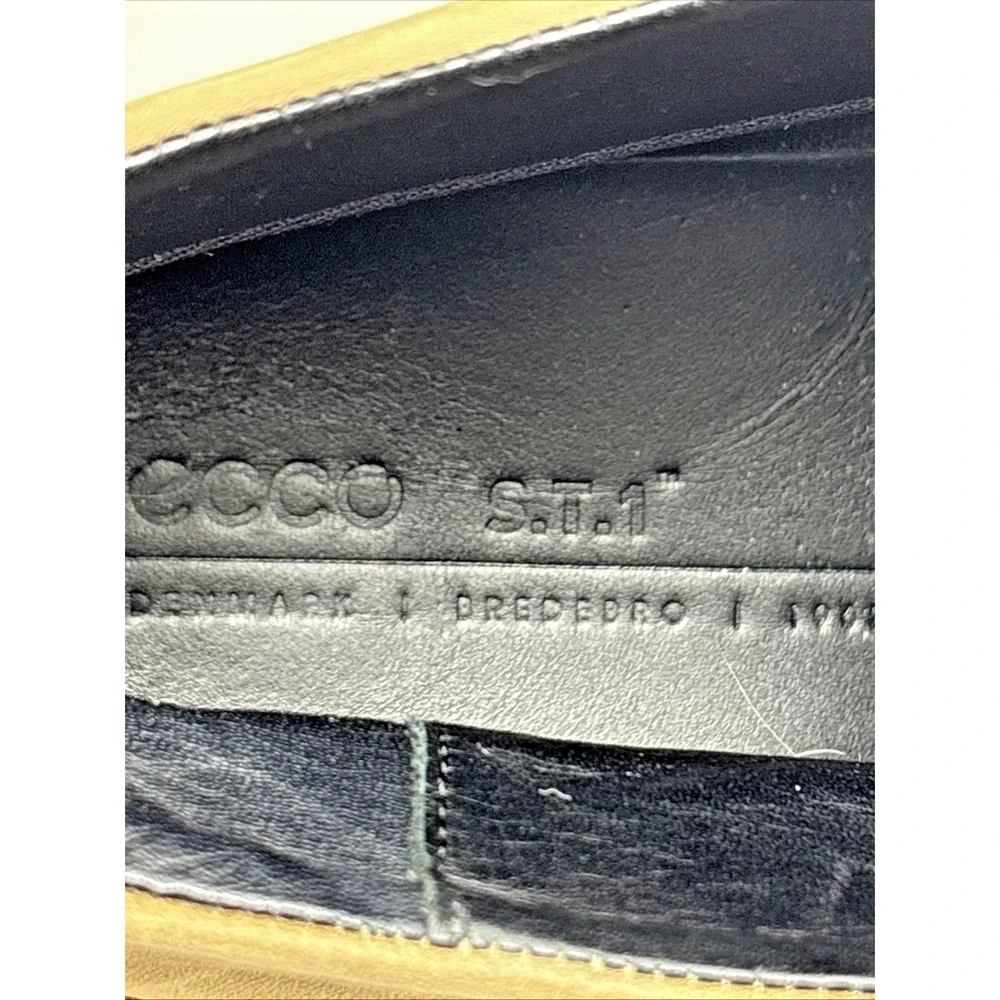 ECCO Chukka Boots Mens 9-9.5 US Brown Nubuck Waterproof Gore-Tex Casual‎ Ankle
